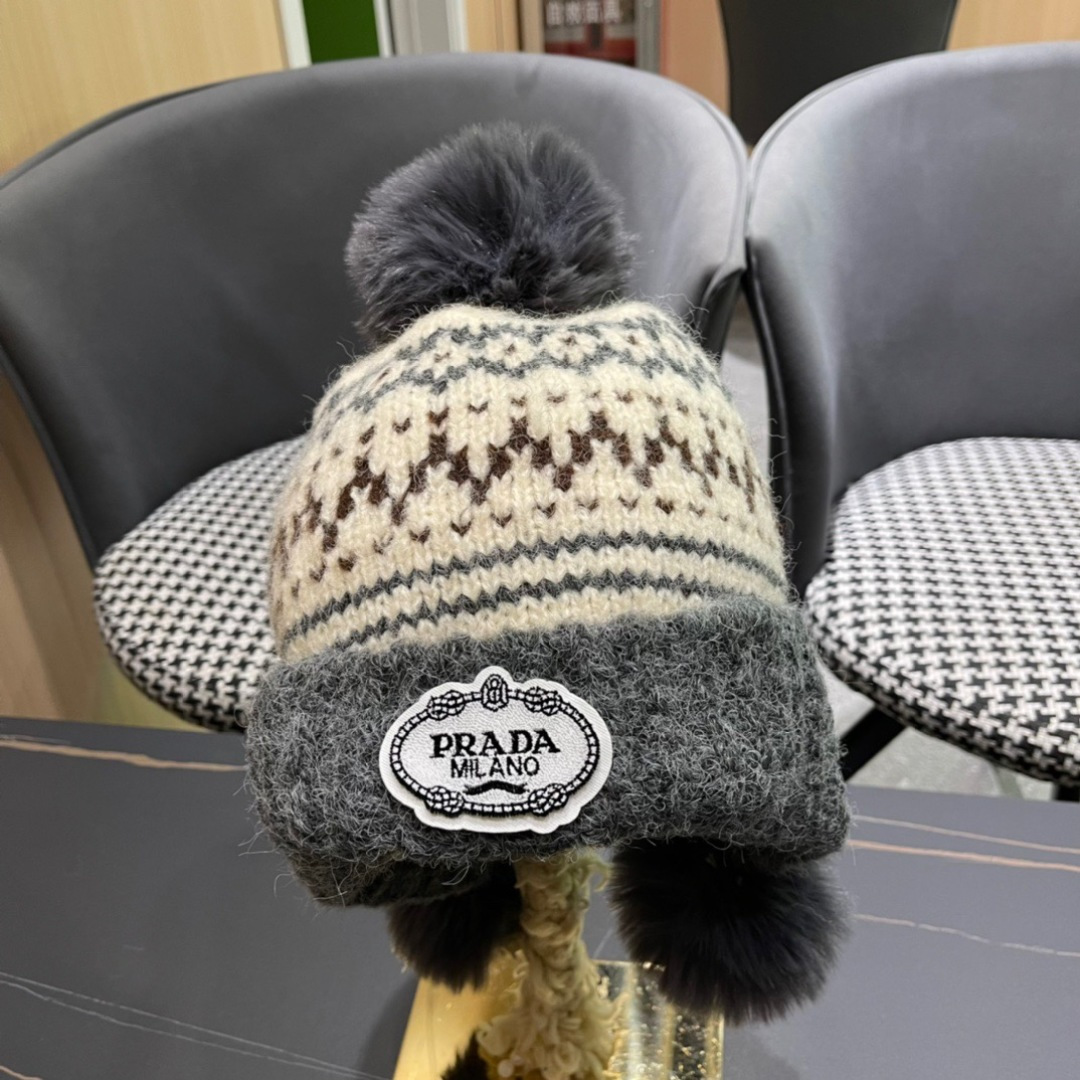  普拉达Prada护耳可爱加绒加厚女可爱保暖针织毛线帽子