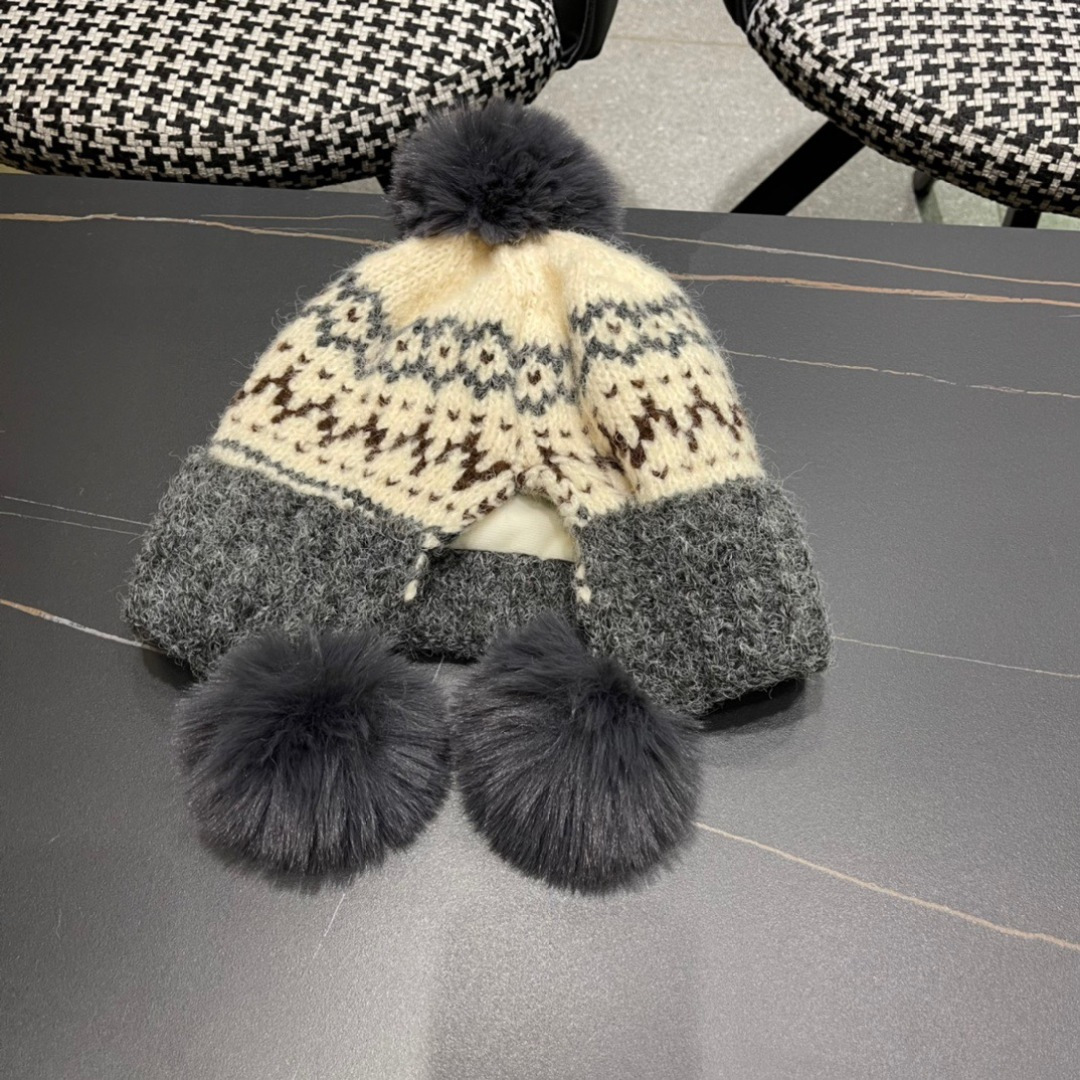  普拉达Prada护耳可爱加绒加厚女可爱保暖针织毛线帽子