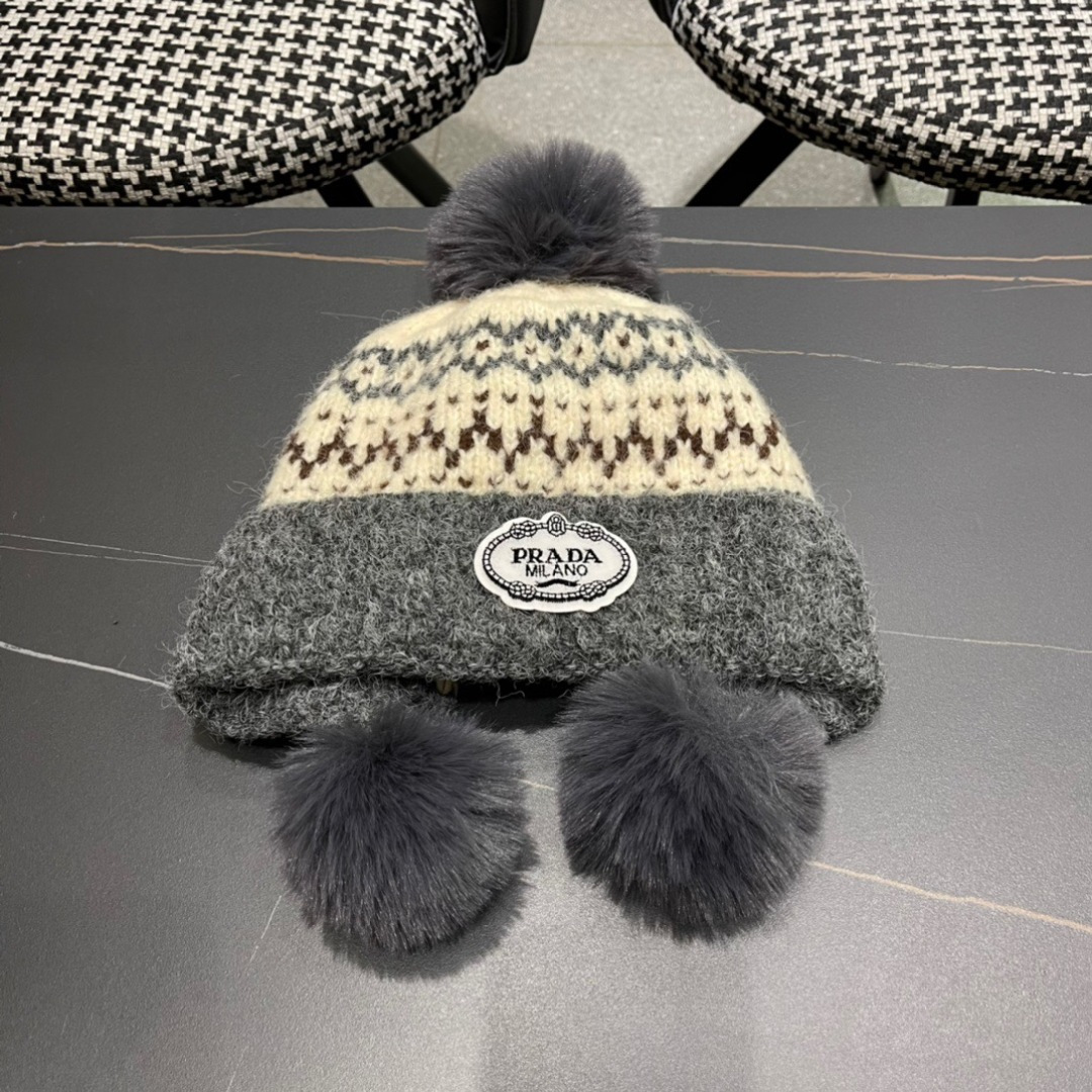  普拉达Prada护耳可爱加绒加厚女可爱保暖针织毛线帽子
