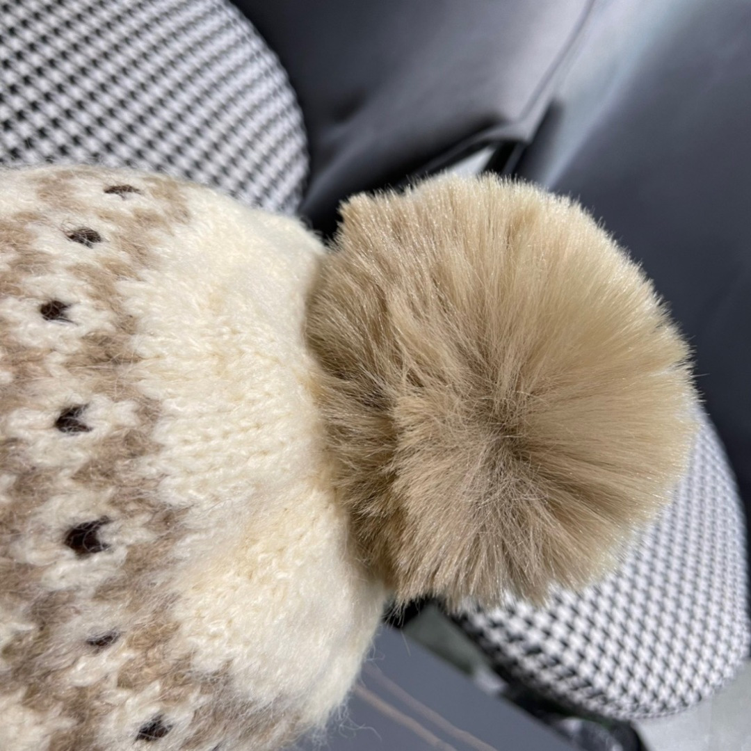  普拉达Prada护耳可爱加绒加厚女可爱保暖针织毛线帽子