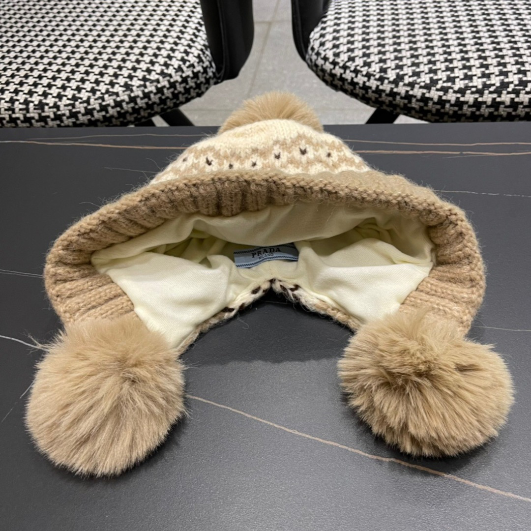  普拉达Prada护耳可爱加绒加厚女可爱保暖针织毛线帽子