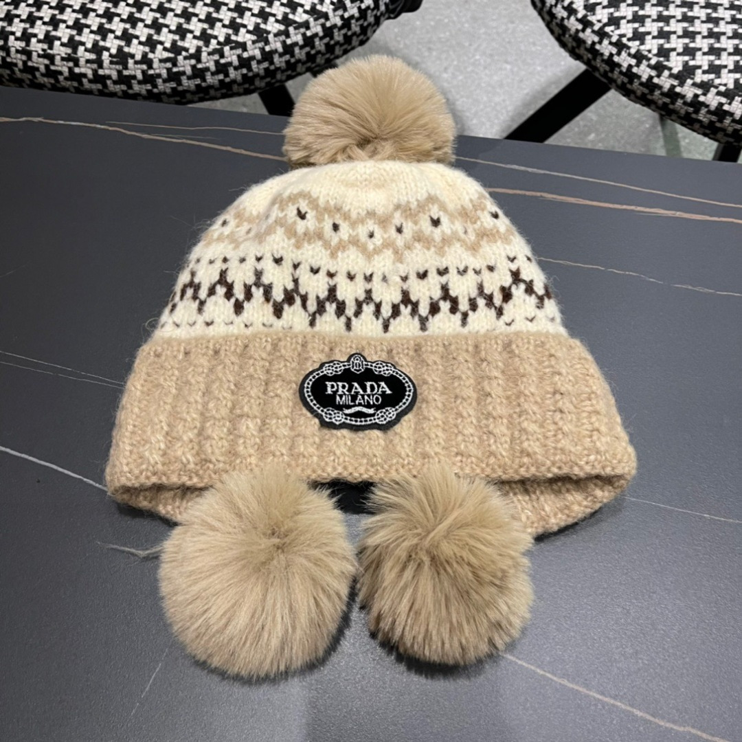  普拉达Prada护耳可爱加绒加厚女可爱保暖针织毛线帽子
