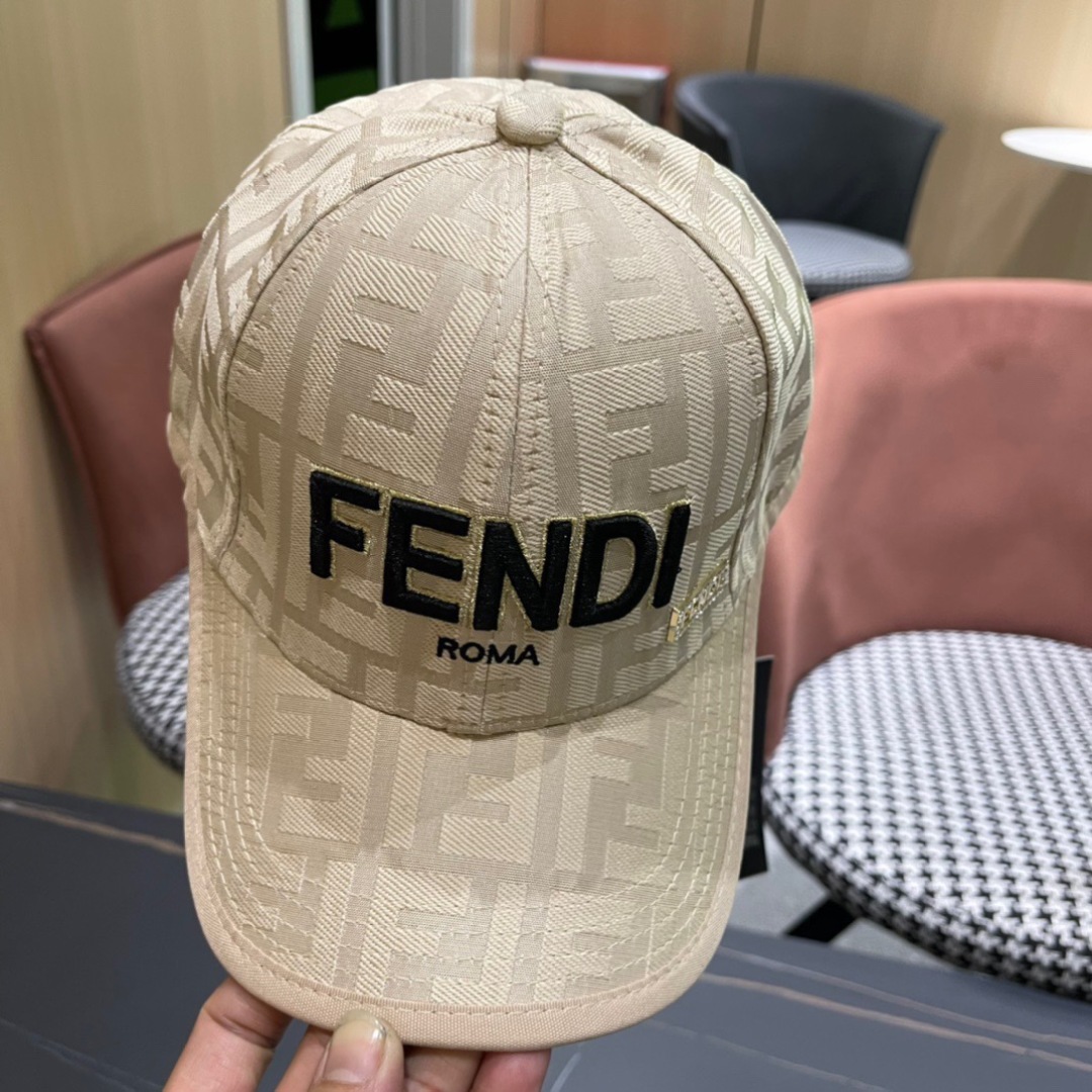  FENDI芬迪，2024新品棒球帽 代购版本！时尚潮流，高端做工！非一般的品质，细节看实拍哦