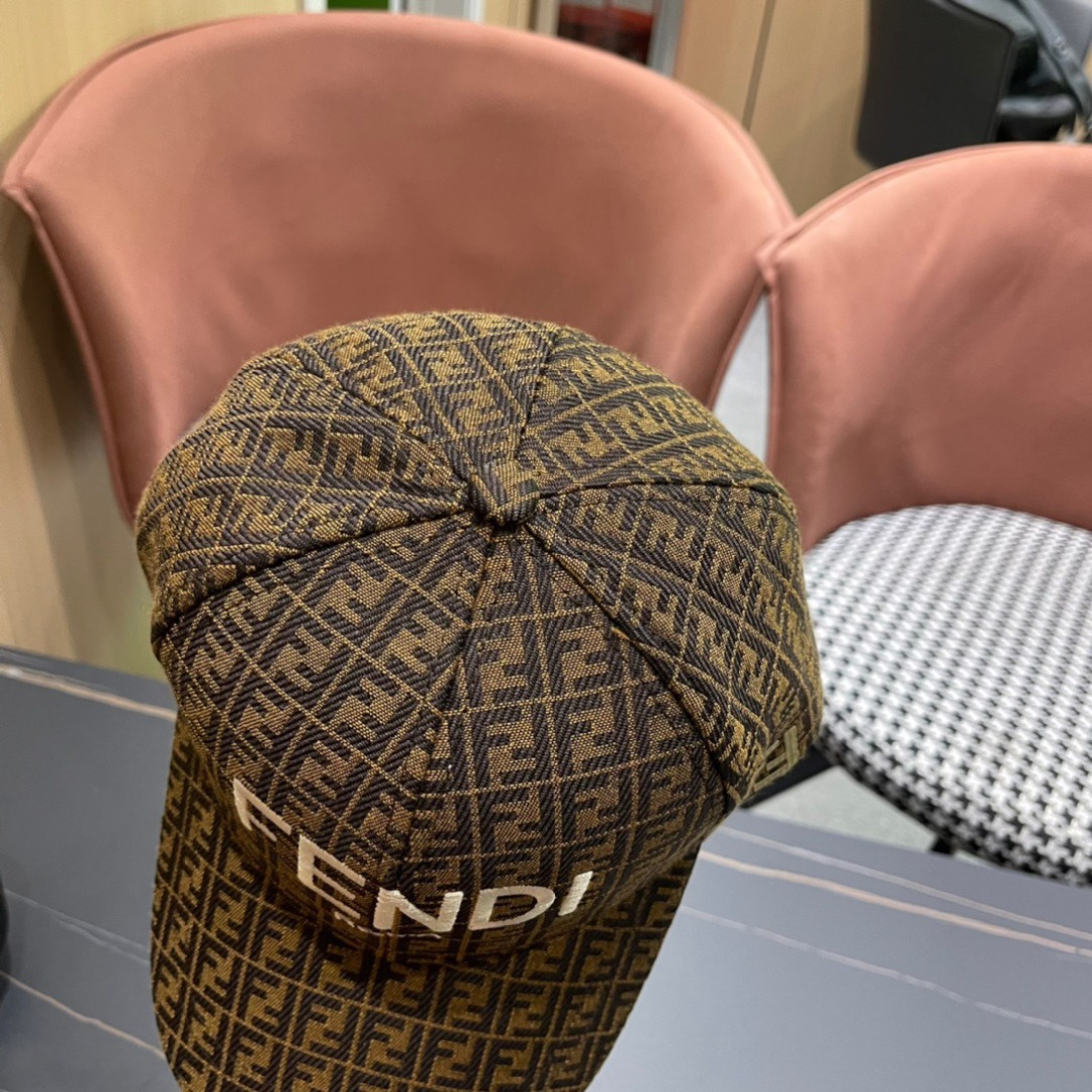  FENDI芬迪，棒球帽 代购版本！时尚潮流，高端做工！