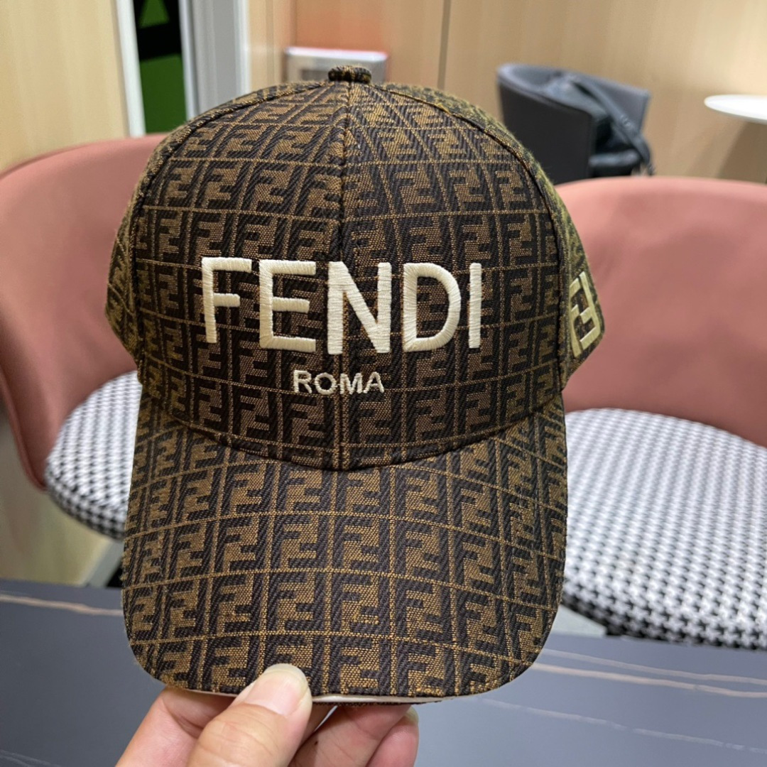  FENDI芬迪，棒球帽 代购版本！时尚潮流，高端做工！