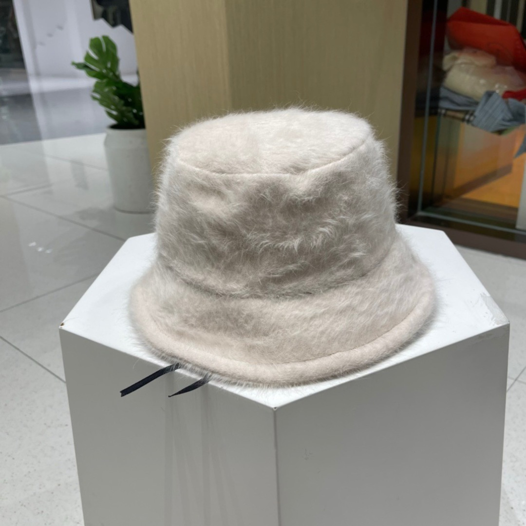 芬迪Fendi，2023秋冬新款渔夫帽，加厚保暖渔夫帽