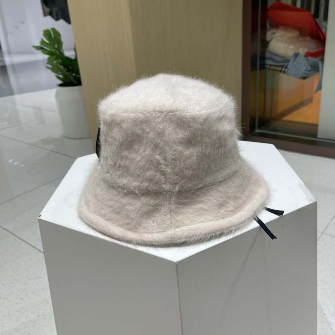 芬迪Fendi，2023秋冬新款渔夫帽，加厚保暖渔夫帽