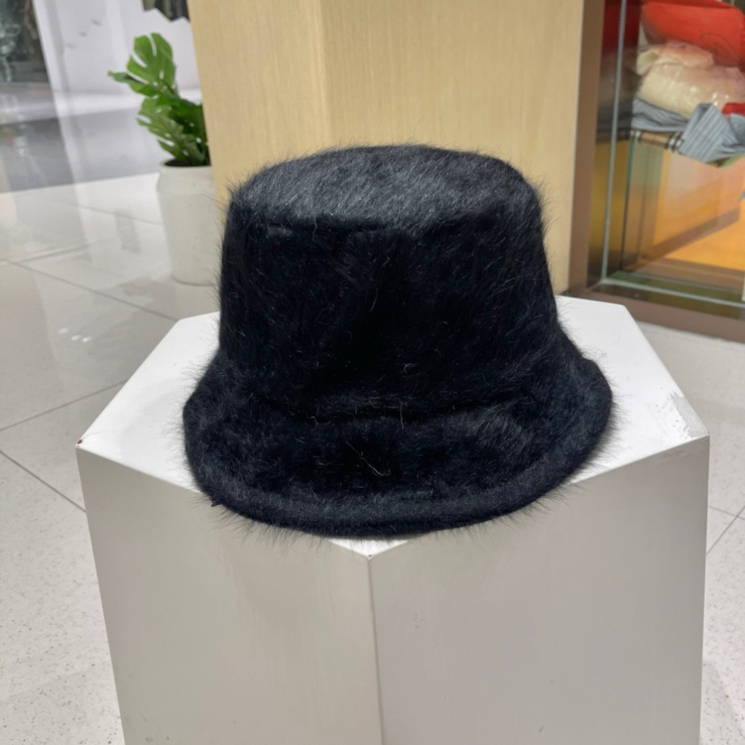 芬迪Fendi，2023秋冬新款渔夫帽，加厚保暖渔夫帽