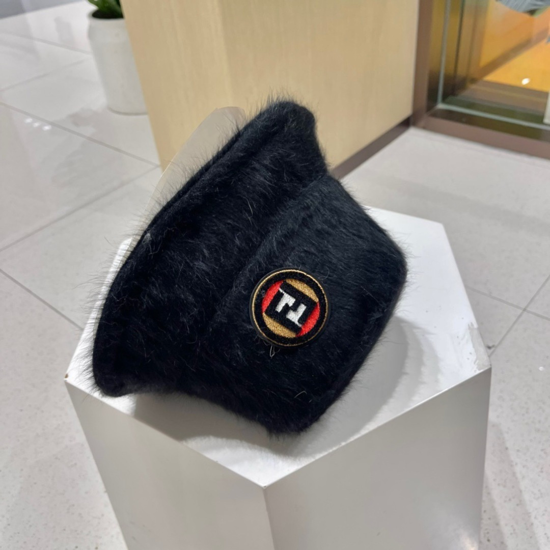 芬迪Fendi，2023秋冬新款渔夫帽，加厚保暖渔夫帽