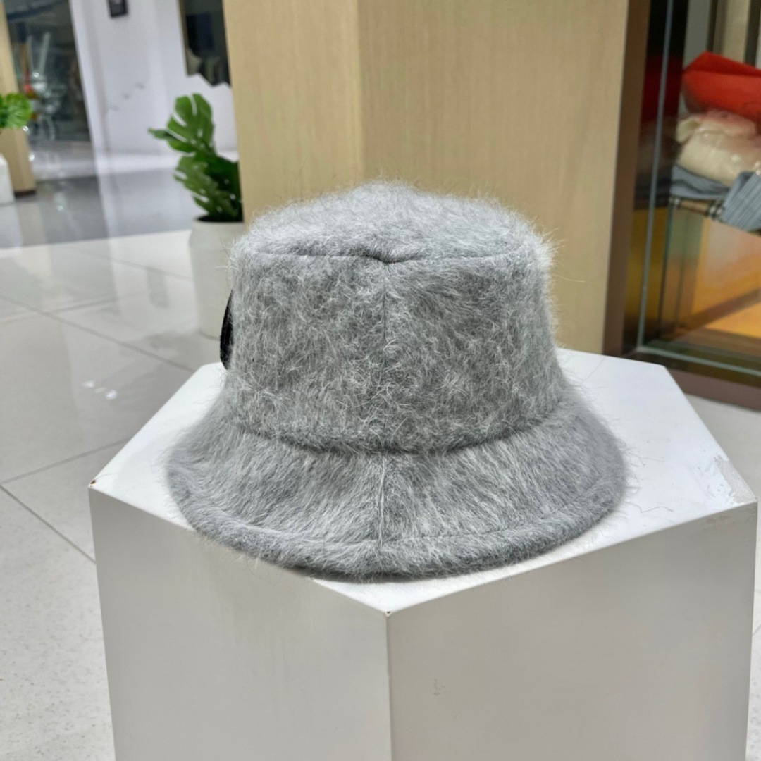 芬迪Fendi，2023秋冬新款渔夫帽，加厚保暖渔夫帽