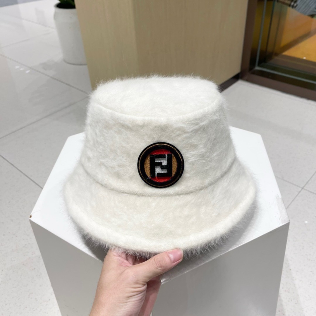 芬迪Fendi，2023秋冬新款渔夫帽，加厚保暖渔夫帽