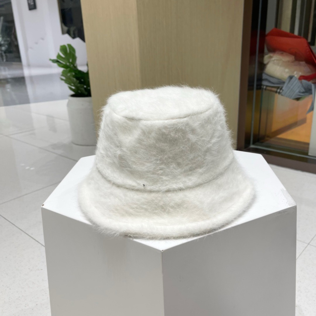 芬迪Fendi，2023秋冬新款渔夫帽，加厚保暖渔夫帽