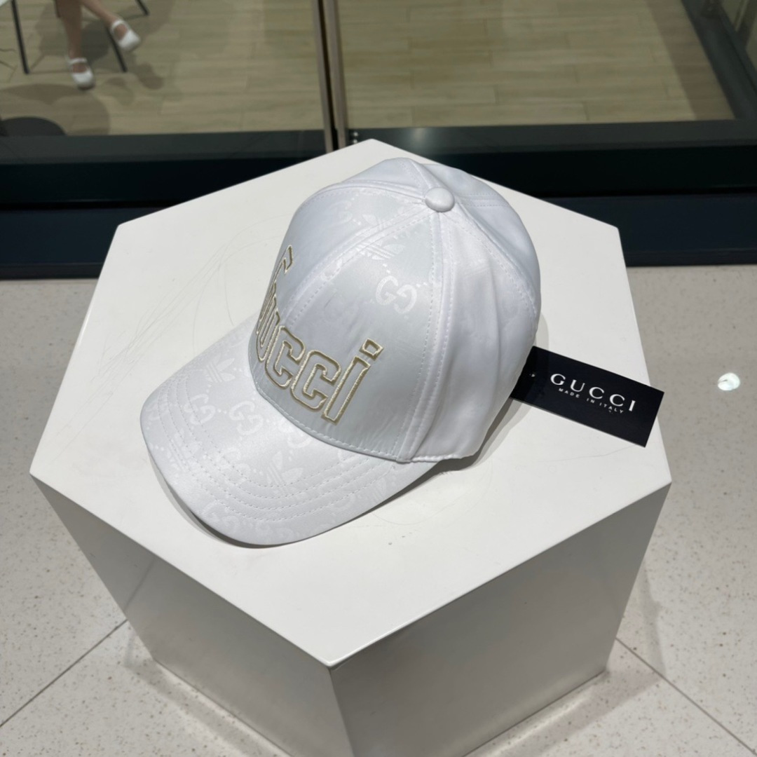  古奇棒球帽♥️GUCCI🧢官网新品，棒球帽，原单品质火爆来袭 。🎩 工艺非常精美 高档大气上档次！低调