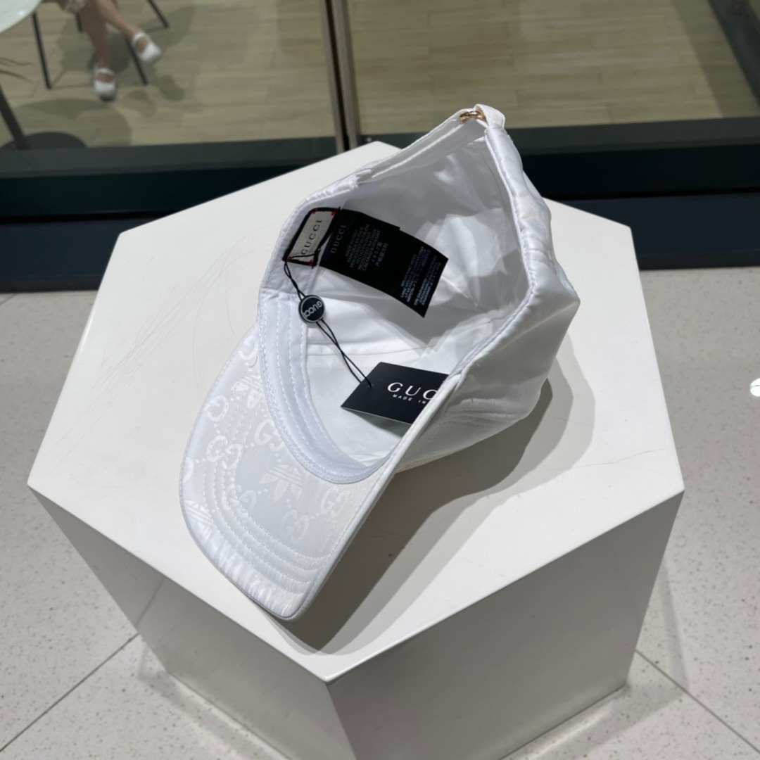  古奇棒球帽♥️GUCCI🧢官网新品，棒球帽，原单品质火爆来袭 。🎩 工艺非常精美 高档大气上档次！低调