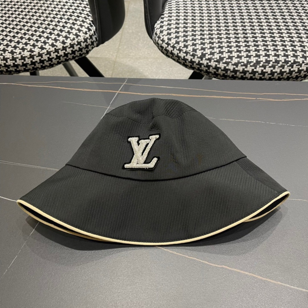  路易威登 LouisVuitton 新款LV渔夫帽，重工打造♥️渔夫系列高端大气，百搭款🤗