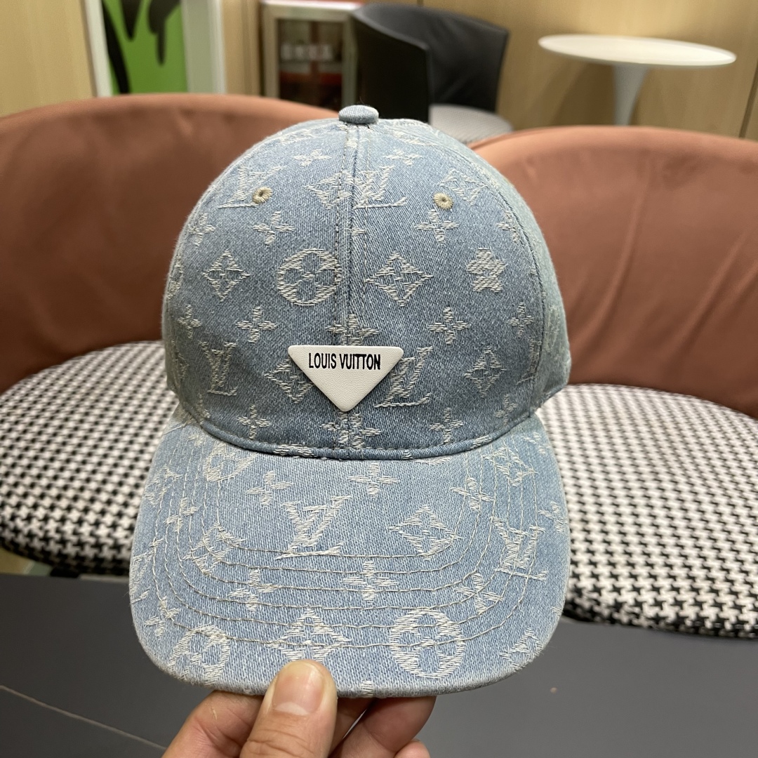  LV路易威登原单棒球帽  专柜热卖轻盈透气。完美版型，对格精准无误，原厂品质，独家实物拍摄，男女适用