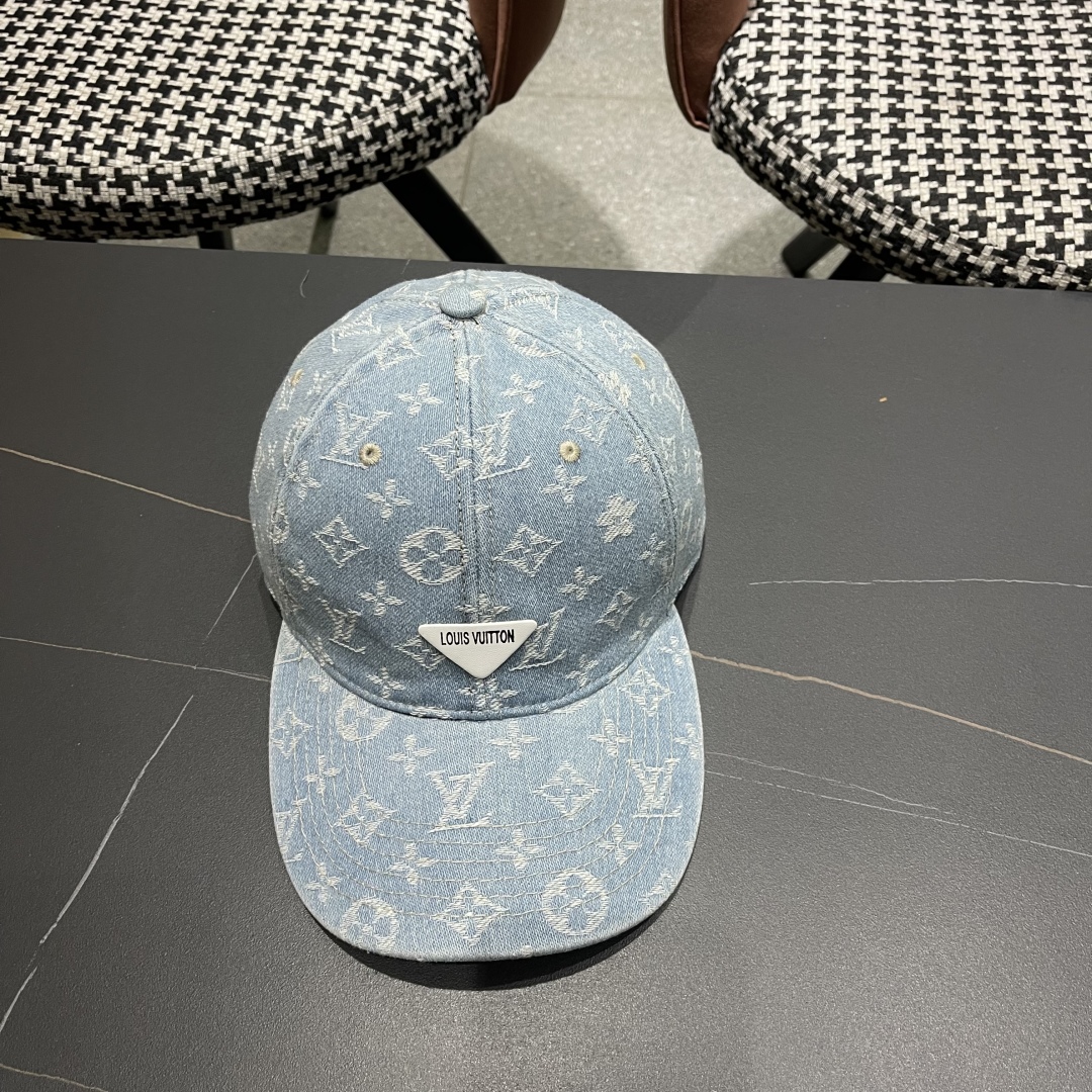  LV路易威登原单棒球帽  专柜热卖轻盈透气。完美版型，对格精准无误，原厂品质，独家实物拍摄，男女适用