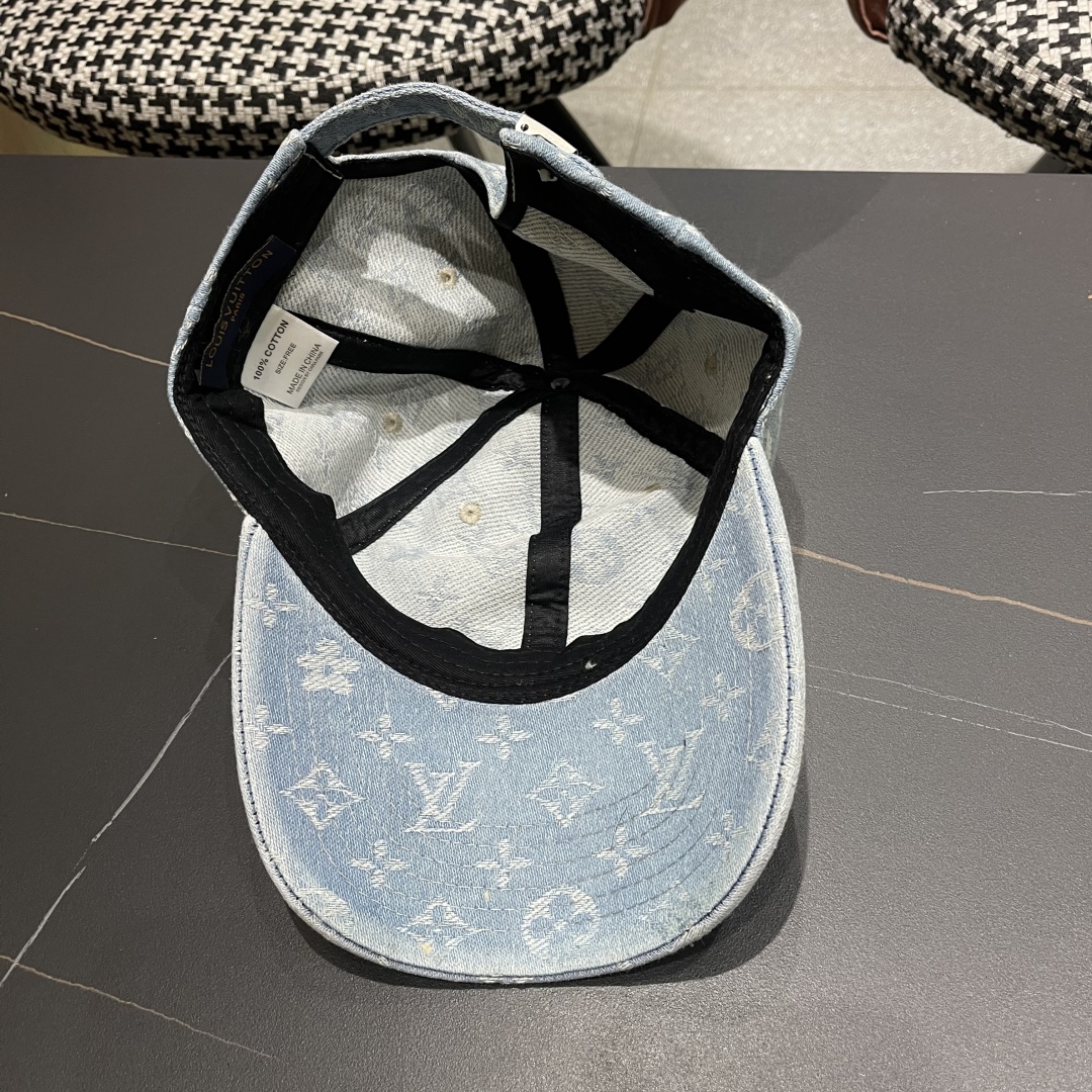  LV路易威登原单棒球帽  专柜热卖轻盈透气。完美版型，对格精准无误，原厂品质，独家实物拍摄，男女适用