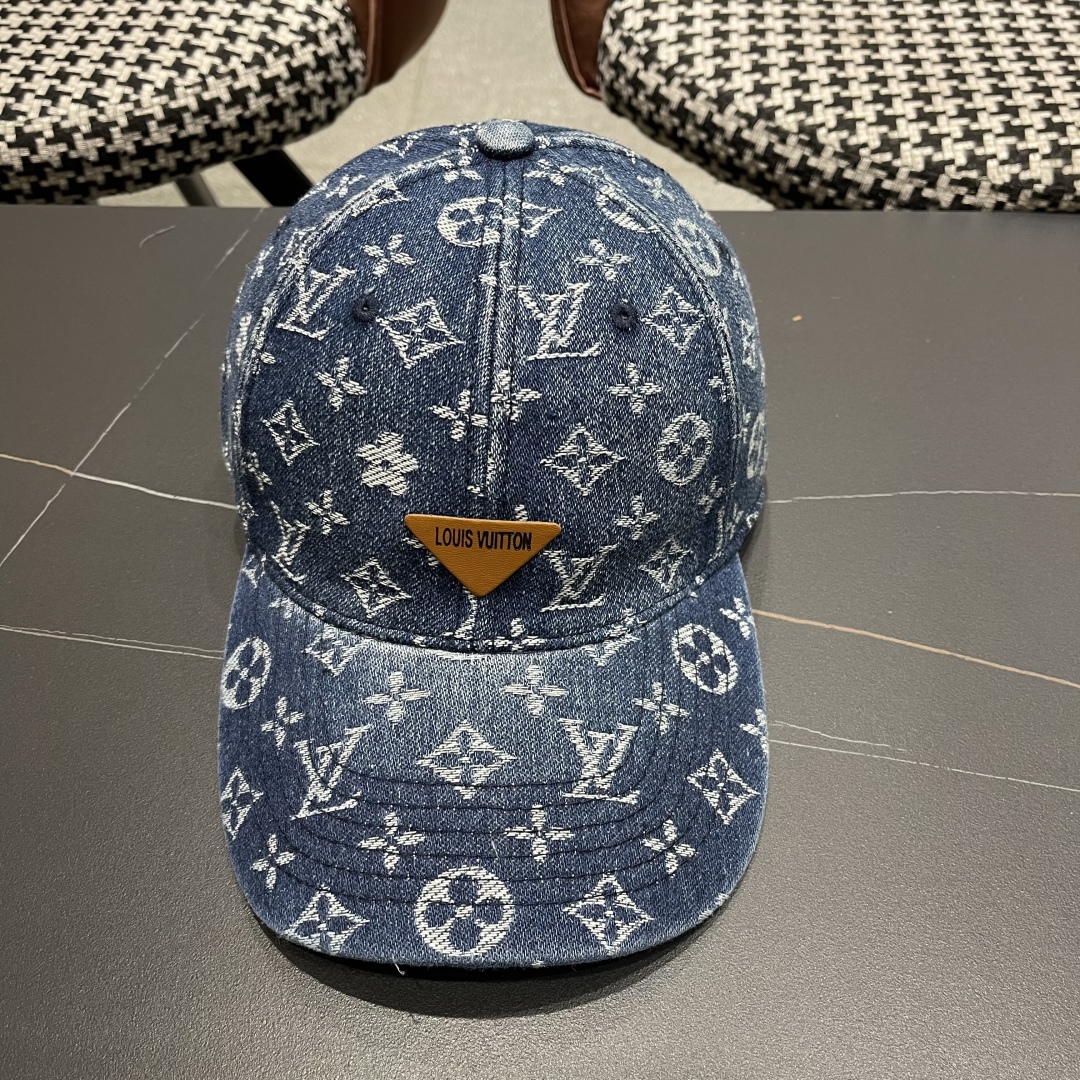 LV路易威登原单棒球帽  专柜热卖轻盈透气。完美版型，对格精准无误，原厂品质，独家实物拍摄，男女适用