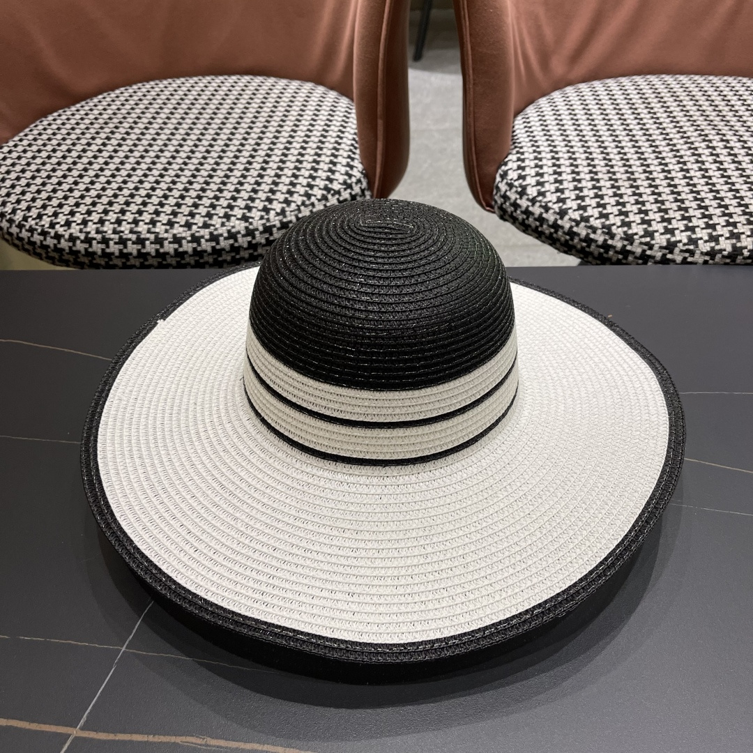 【CELINE赛琳】2025新款大沿草编草帽，出街必备超好搭配，赶紧入手！
