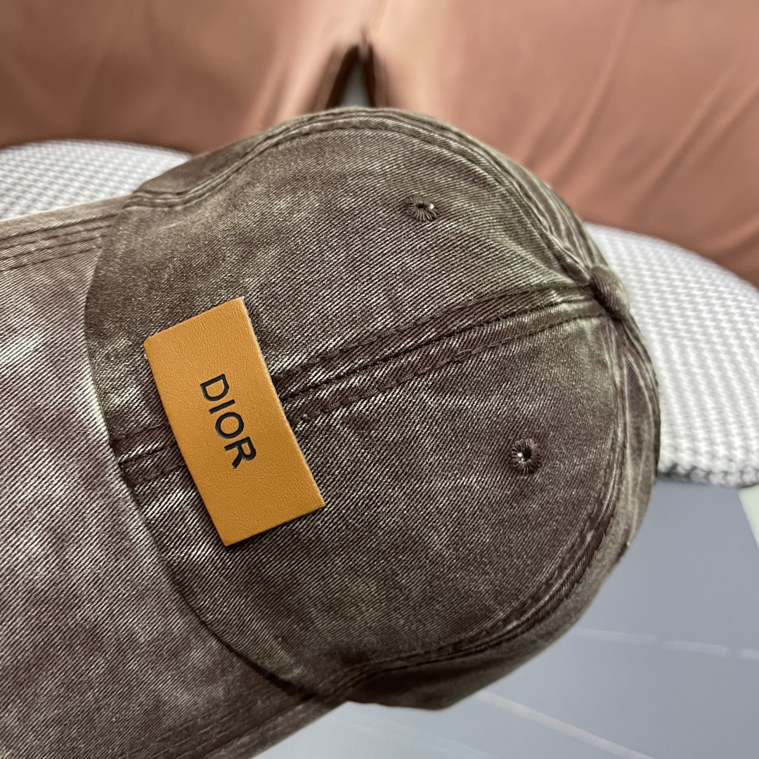 【DIOR迪奥】2025新款简约棒球帽🧢，新款出货，大牌款超好搭配，赶紧入手！