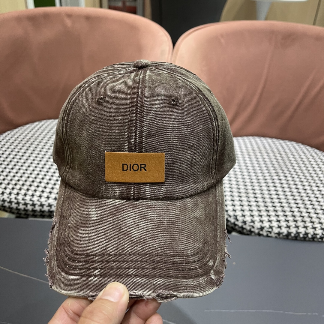 【DIOR迪奥】2025新款简约棒球帽🧢，新款出货，大牌款超好搭配，赶紧入手！