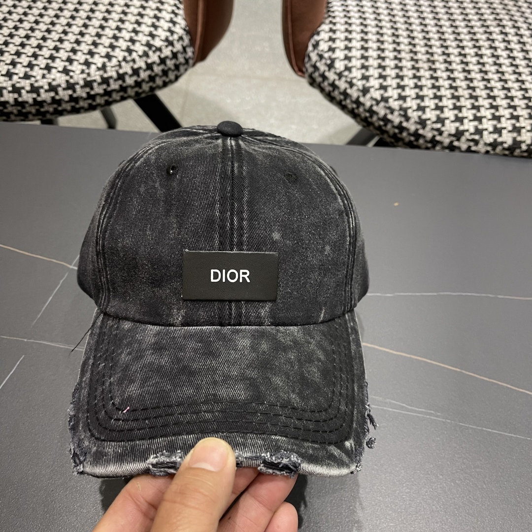 【DIOR迪奥】2025新款简约棒球帽🧢，新款出货，大牌款超好搭配，赶紧入手！