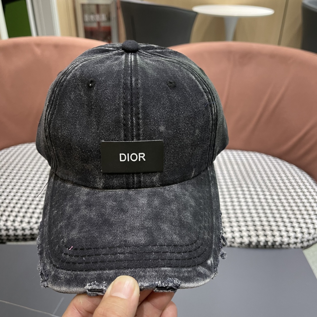 【DIOR迪奥】2025新款简约棒球帽🧢，新款出货，大牌款超好搭配，赶紧入手！