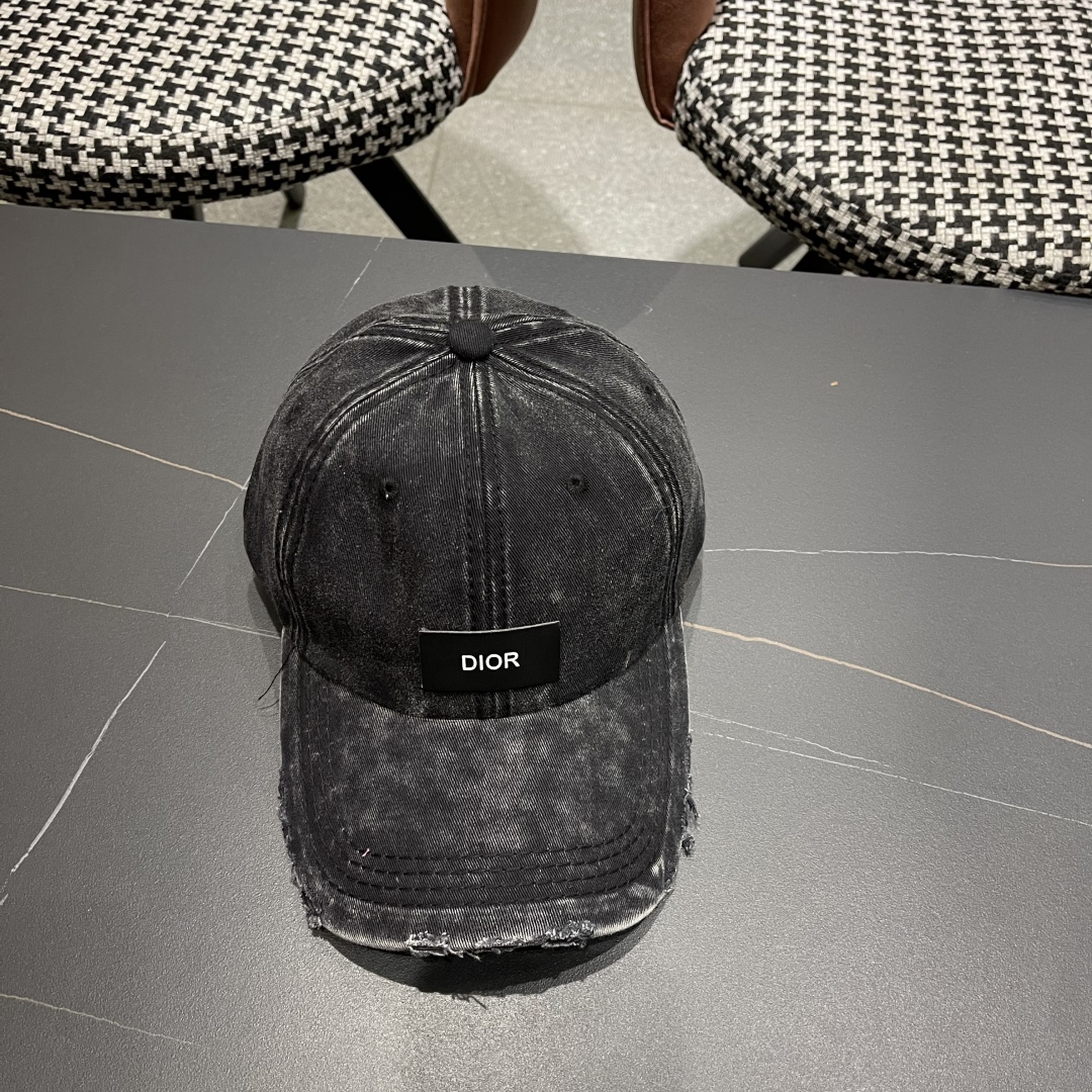 【DIOR迪奥】2025新款简约棒球帽🧢，新款出货，大牌款超好搭配，赶紧入手！