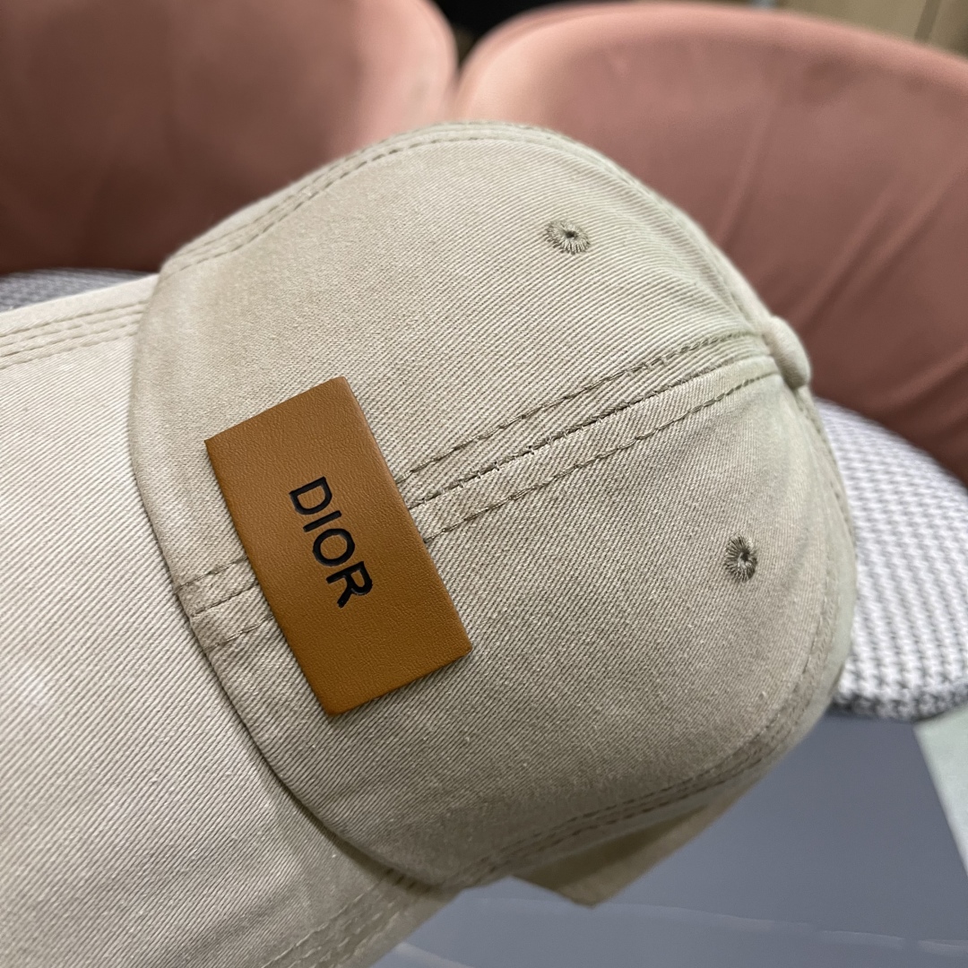 【DIOR迪奥】2025新款简约棒球帽🧢，新款出货，大牌款超好搭配，赶紧入手！