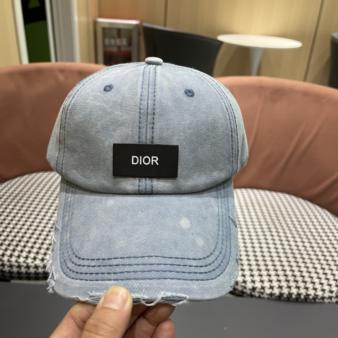【DIOR迪奥】2025新款简约棒球帽🧢，新款出货，大牌款超好搭配，赶紧入手！