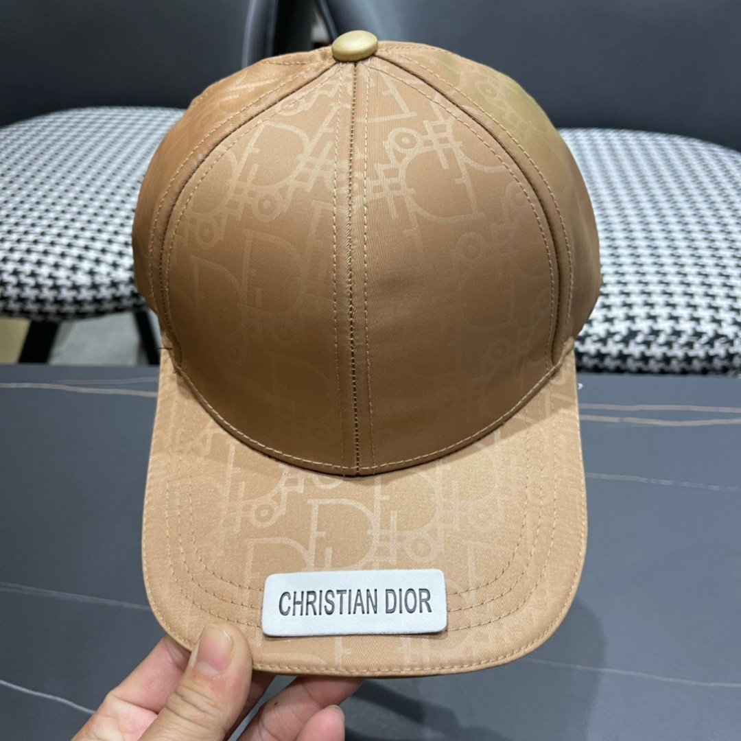  Dior迪奥2024棒球帽🧢美美哒😋简约大气❤时尚大方🌹低调奢华🥰防晒，时尚两不误，百搭款🙆🏻😱亲，赶