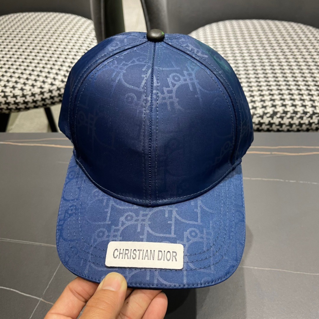  Dior迪奥2024棒球帽🧢美美哒😋简约大气❤时尚大方🌹低调奢华🥰防晒，时尚两不误，百搭款🙆🏻😱亲，赶