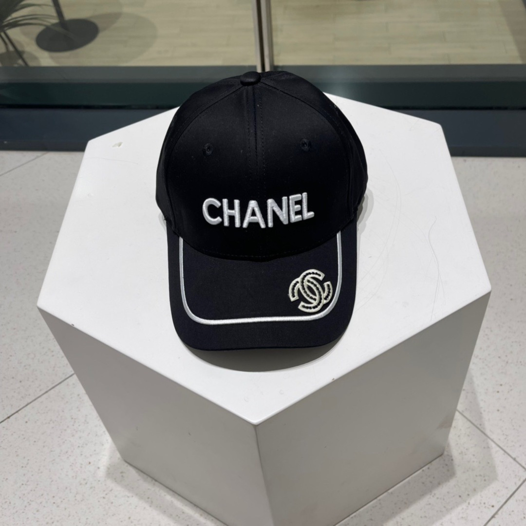 NO:344733,CHANEL Chanel] New simple embroidered logo baseball cap, new style shipped, big brand models are super easy to match, buy them now!  Hat Straw Hat Fisherman Hat Baseball Hat, Hats, Chanel, Chanel, espadrilles, hatsCHANEL香奈儿】新款简约刺绣logo棒球帽,新款出货,大牌款超好搭配,赶紧入手！帽子草帽渔夫帽棒球帽,帽子,chanel,chanel,espadrilles,hats,hat