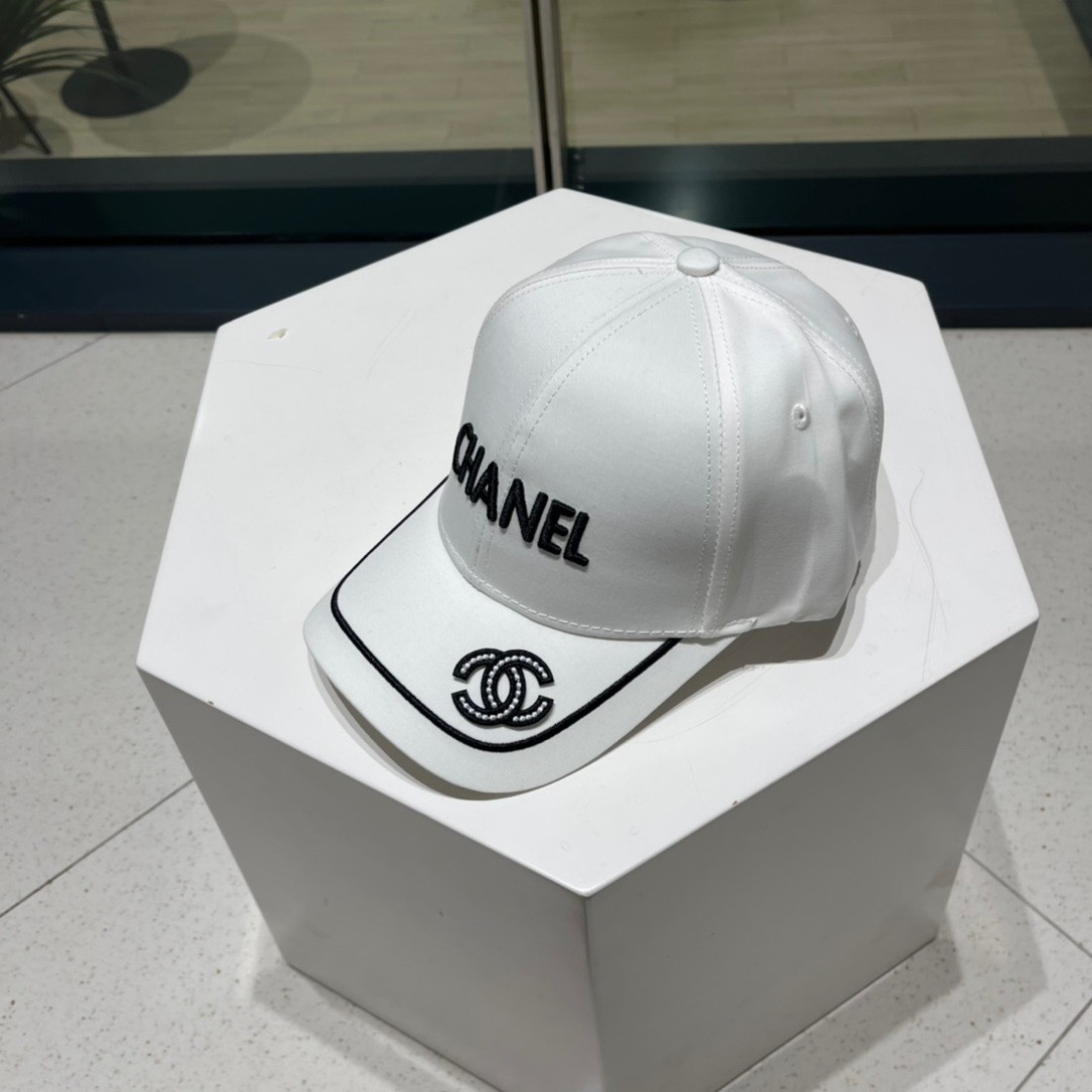   CHANEL香奈儿】新款简约刺绣logo棒球帽，新款出货，大牌款超好搭配，赶紧入手！