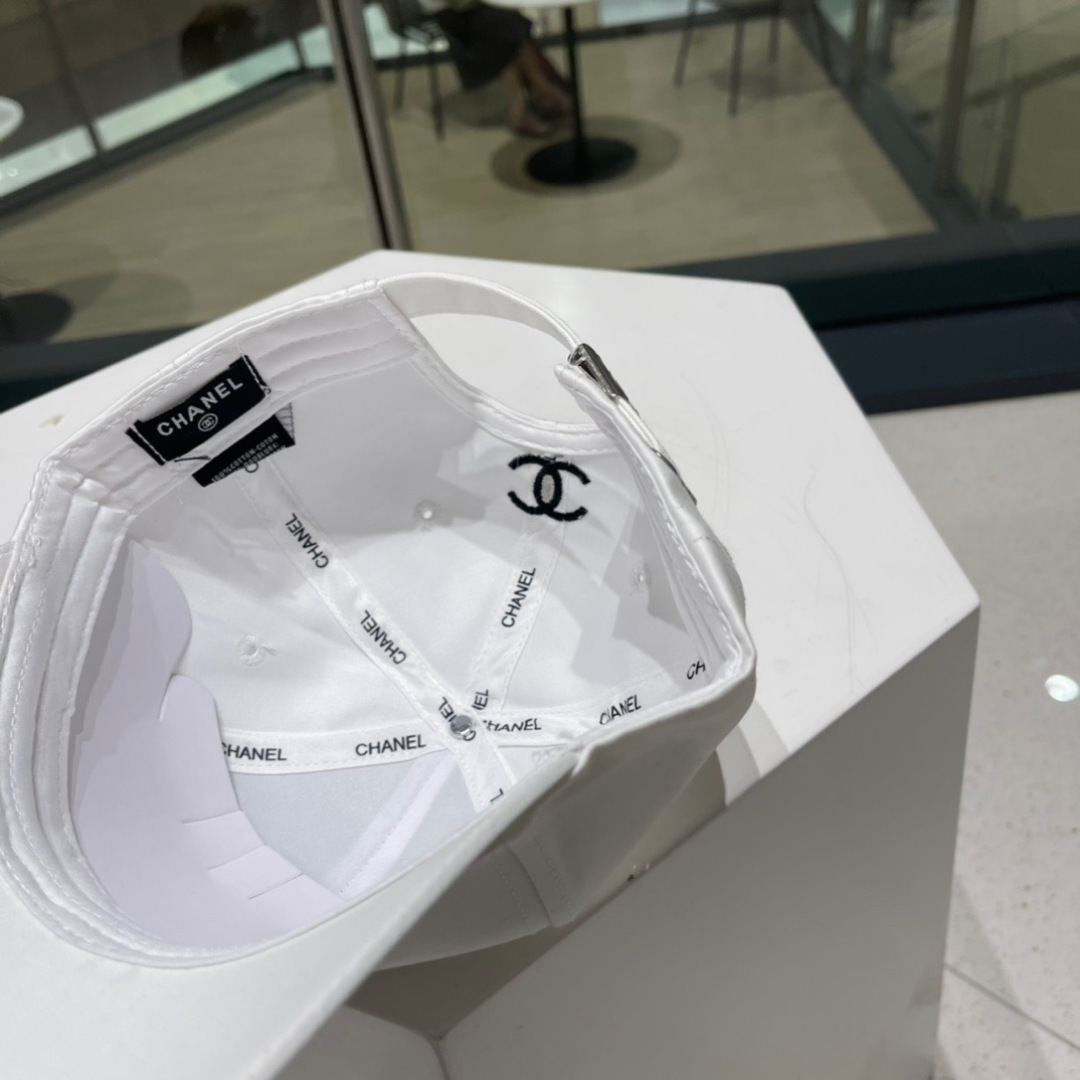   CHANEL香奈儿】新款简约刺绣logo棒球帽，新款出货，大牌款超好搭配，赶紧入手！