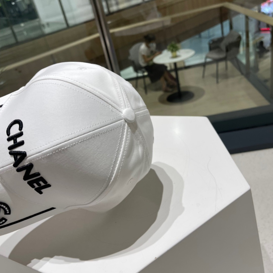   CHANEL香奈儿】新款简约刺绣logo棒球帽，新款出货，大牌款超好搭配，赶紧入手！