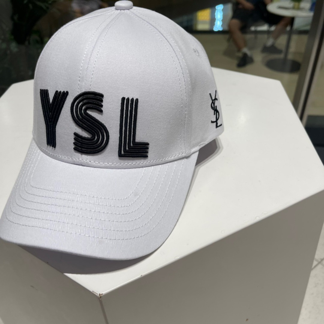  YSL圣罗兰纯棉棒球帽
这款真心好看呀！刺绣YSL标志，时尚百搭有质感！
时髦精不要错过！