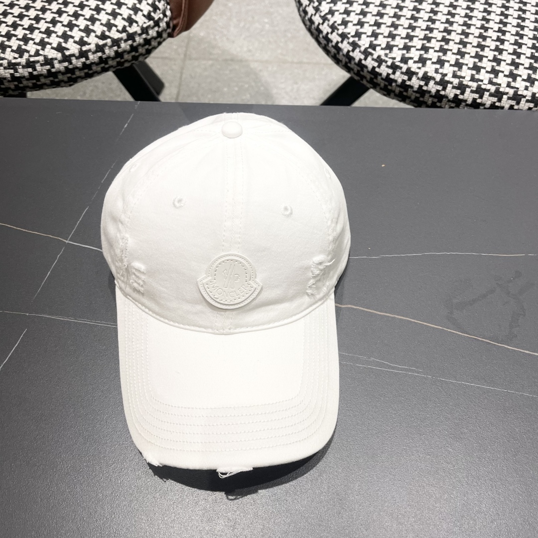  Moncler蒙口2025新款小破洞棒球帽，质量超赞，基础头围56，贴片可调节。