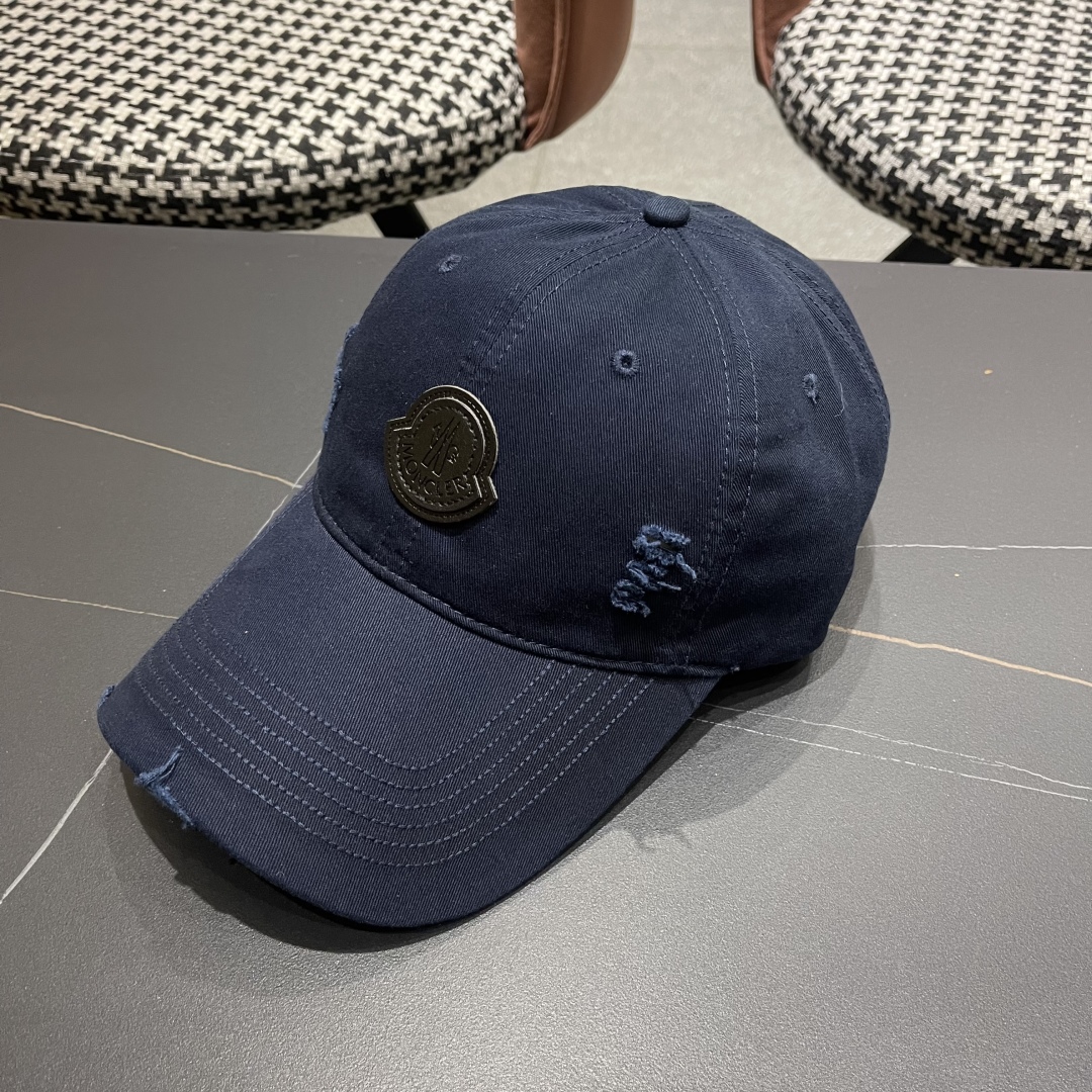  Moncler蒙口2025新款小破洞棒球帽，质量超赞，基础头围56，贴片可调节。