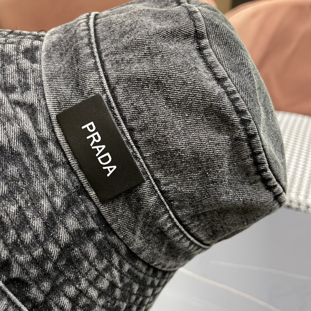  PRADA普拉达 做旧水洗牛仔渔夫帽设计街头小众盆帽潮