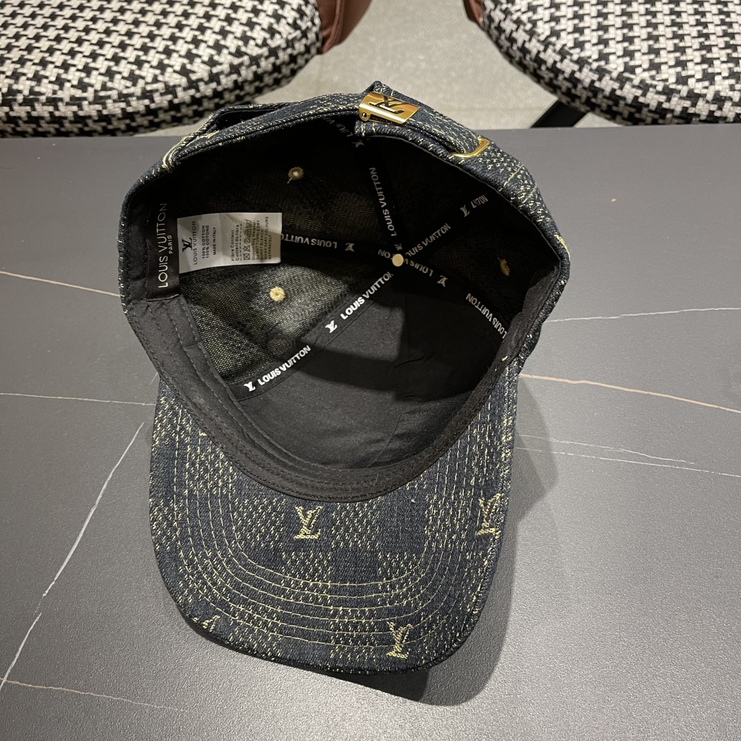  LV路易威登新款原单棒球帽，11开模订制，时尚帅气质量超赞，基础头围56，贴片可调节。