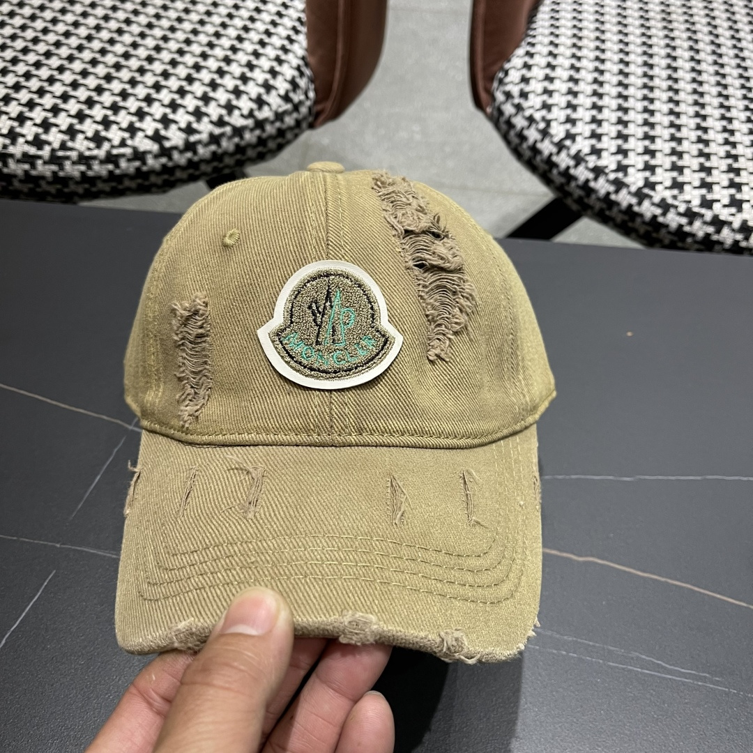  蒙口MONCLER新款破洞棒球帽，时尚炸街单品，风格很OK，高品质舒适透气，