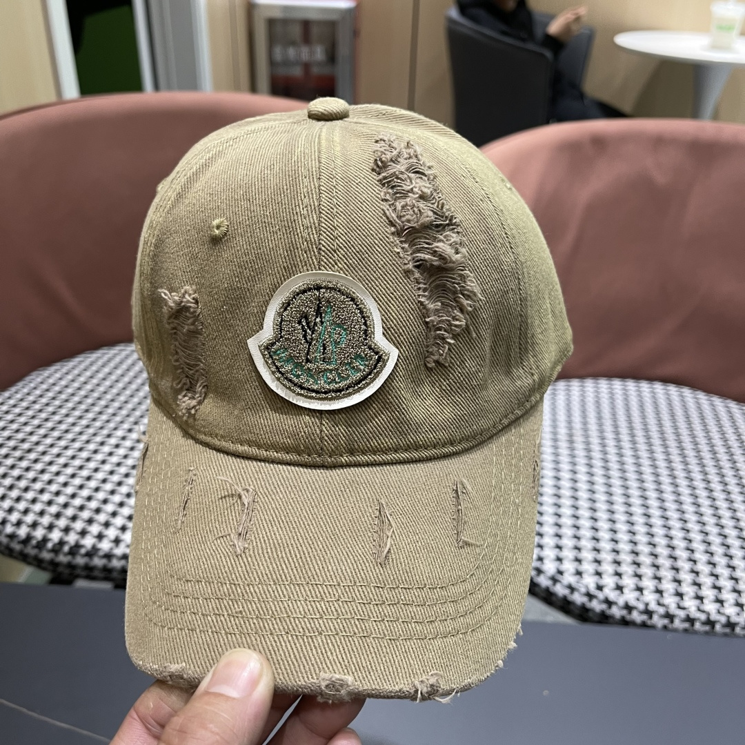  蒙口MONCLER新款破洞棒球帽，时尚炸街单品，风格很OK，高品质舒适透气，