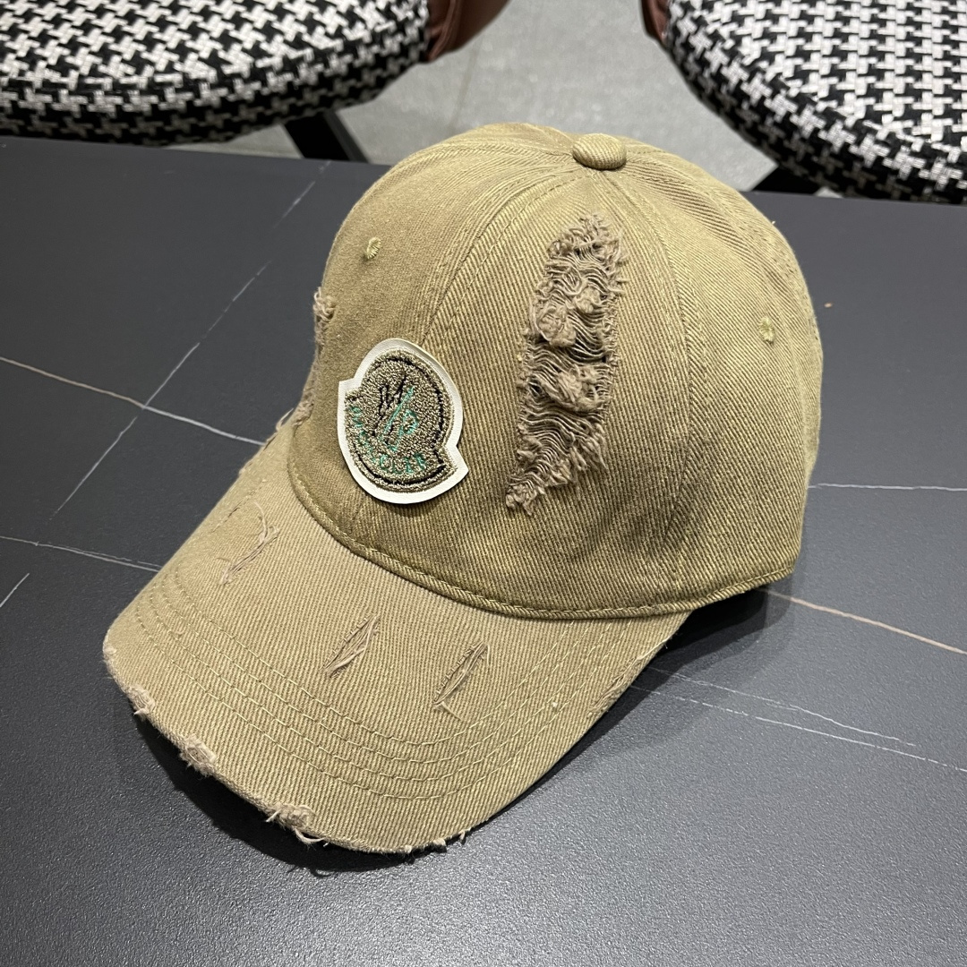  蒙口MONCLER新款破洞棒球帽，时尚炸街单品，风格很OK，高品质舒适透气，
