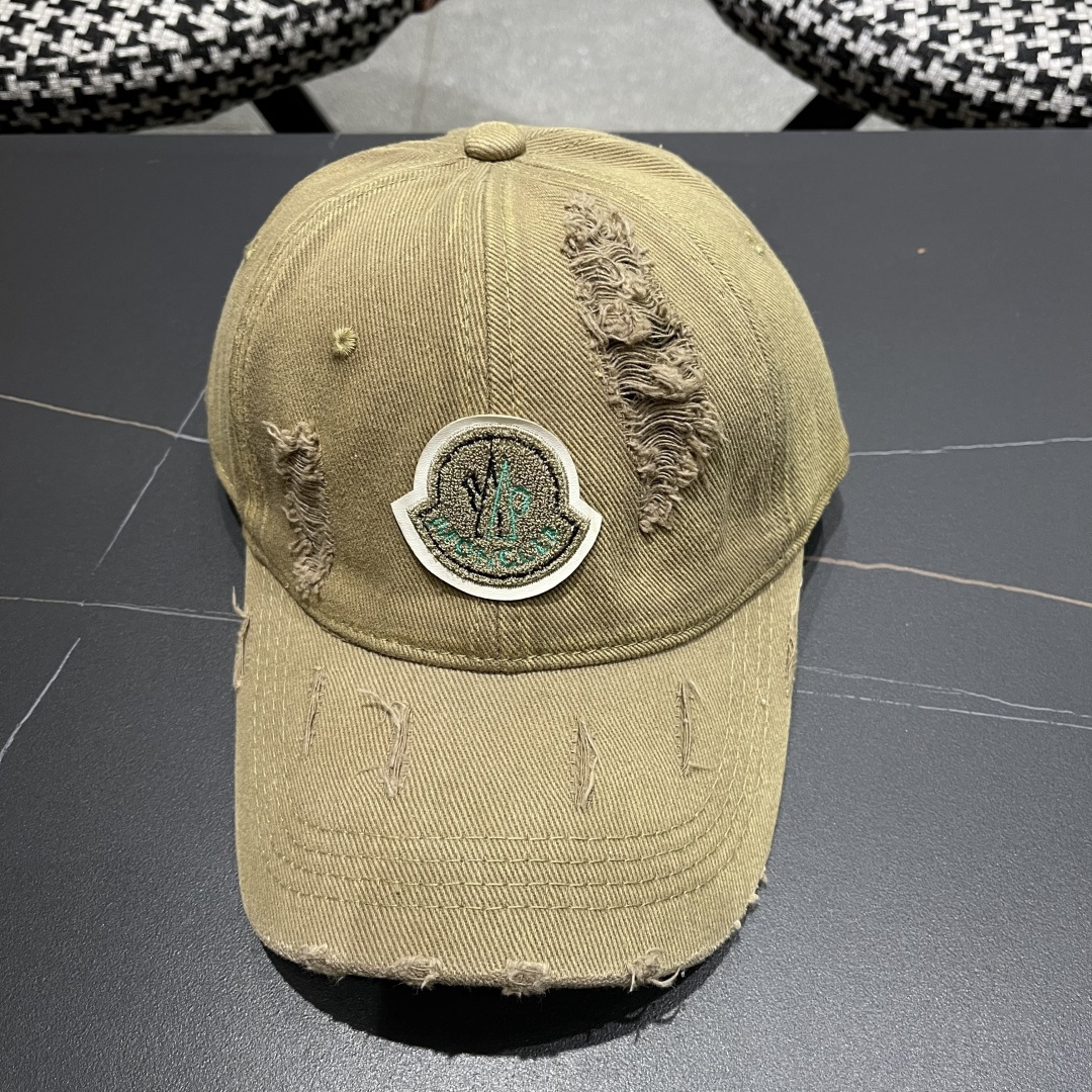  蒙口MONCLER新款破洞棒球帽，时尚炸街单品，风格很OK，高品质舒适透气，