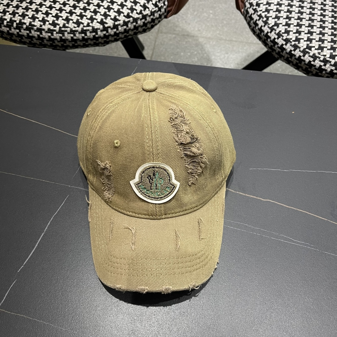  蒙口MONCLER新款破洞棒球帽，时尚炸街单品，风格很OK，高品质舒适透气，