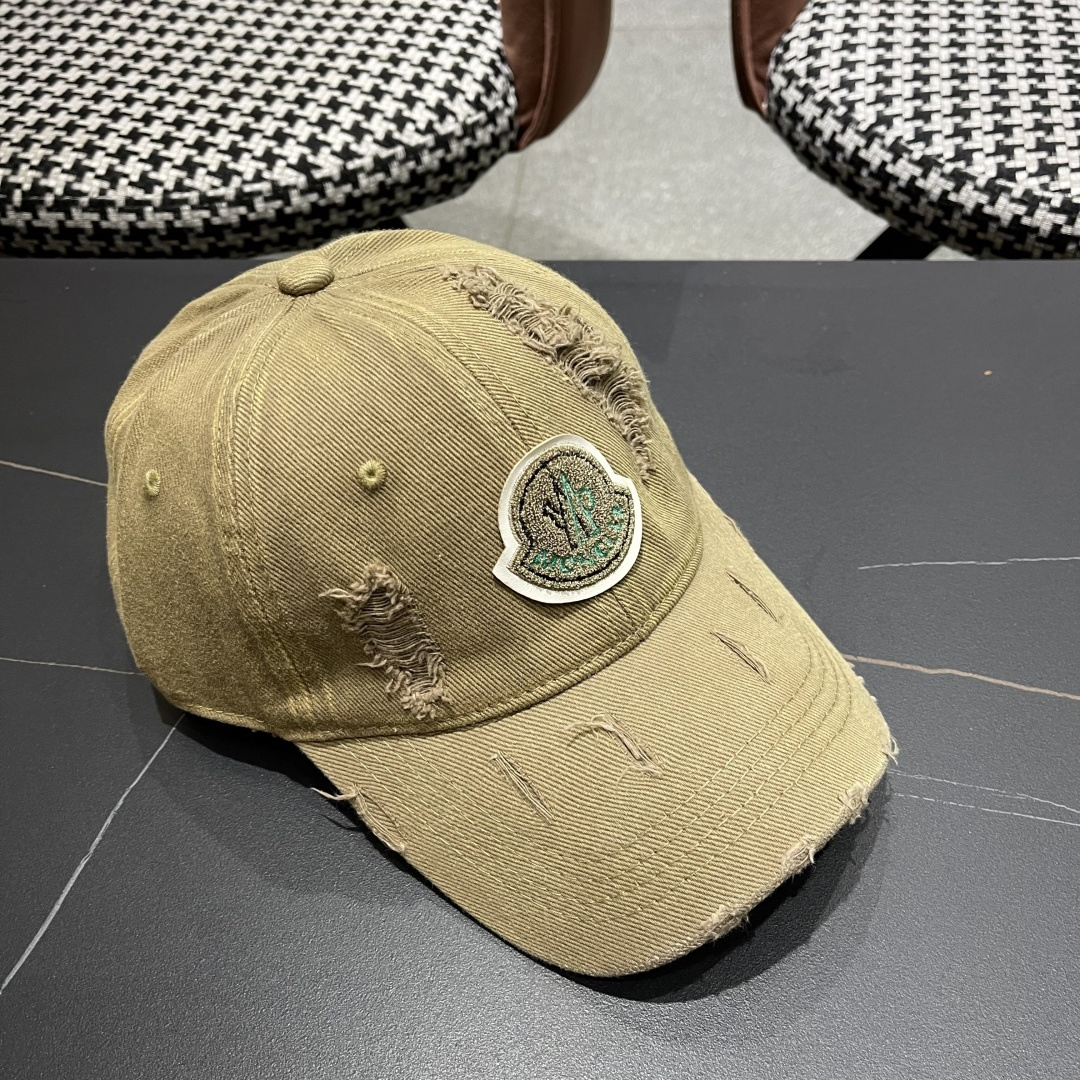  蒙口MONCLER新款破洞棒球帽，时尚炸街单品，风格很OK，高品质舒适透气，