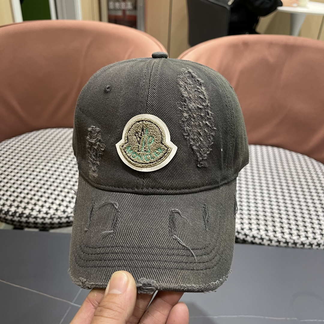  蒙口MONCLER新款破洞棒球帽，时尚炸街单品，风格很OK，高品质舒适透气，