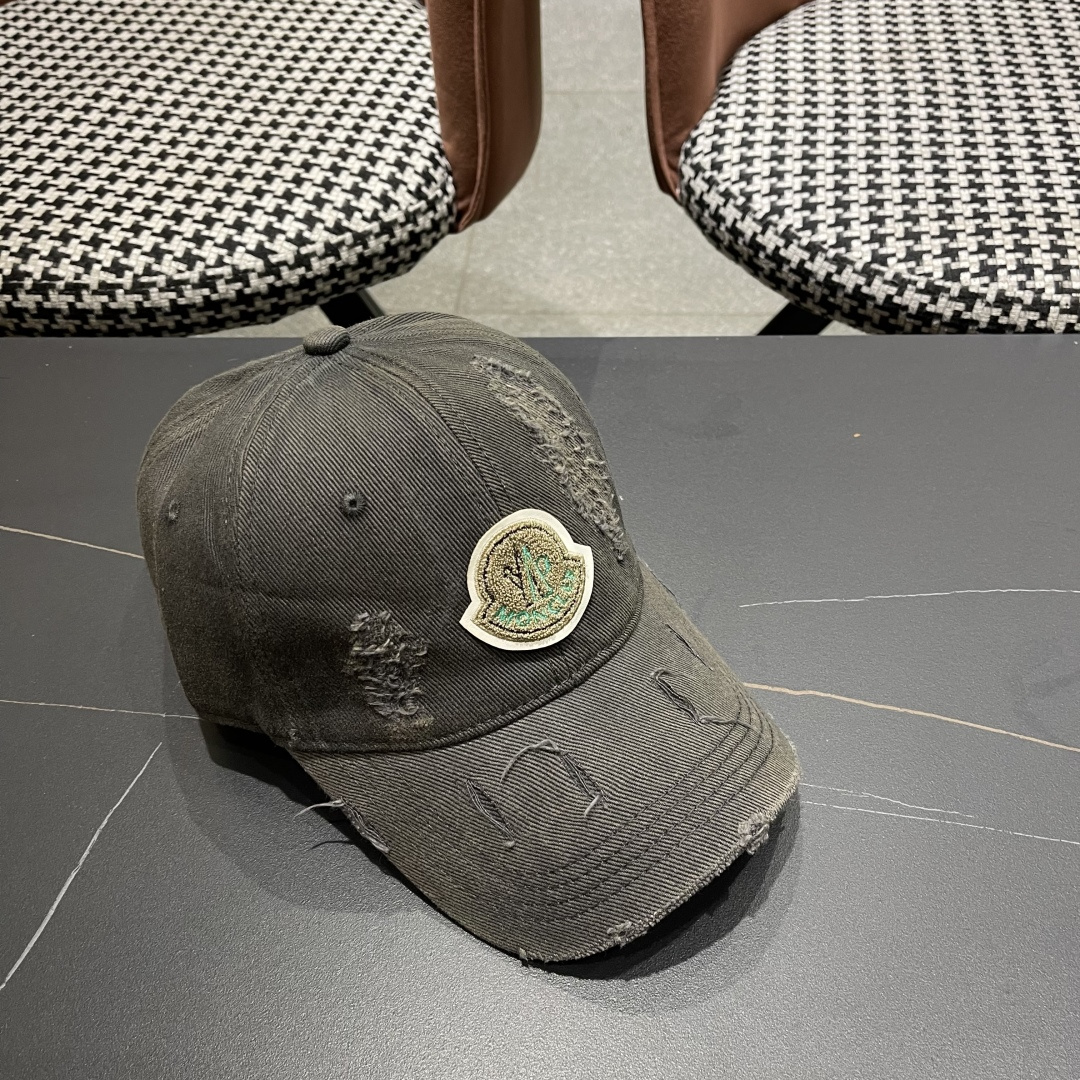  蒙口MONCLER新款破洞棒球帽，时尚炸街单品，风格很OK，高品质舒适透气，